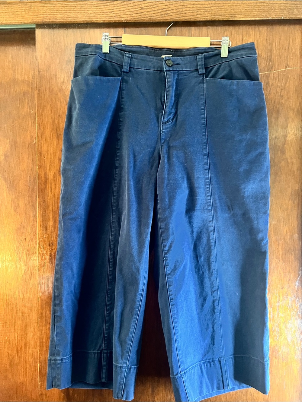 Duluth Trading Co Navy Blue Cropped Work Pants